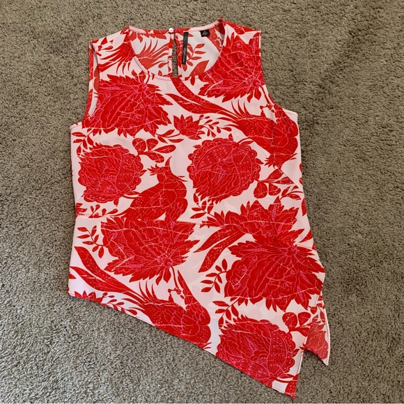 Skye’s the Limit Asymmetrical Hem Sleeveless Top Small - Picture 1 of 7